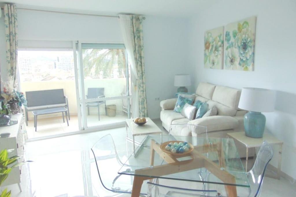 Lux. Frontbeach-Terrace. 5 Pools.Tv. 2 A.C.Netflix Benalmádena Exteriör bild