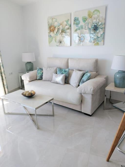 Lux. Frontbeach-Terrace. 5 Pools.Tv. 2 A.C.Netflix Benalmádena Exteriör bild