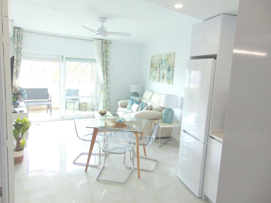 Lux. Frontbeach-Terrace. 5 Pools.Tv. 2 A.C.Netflix Benalmádena Exteriör bild