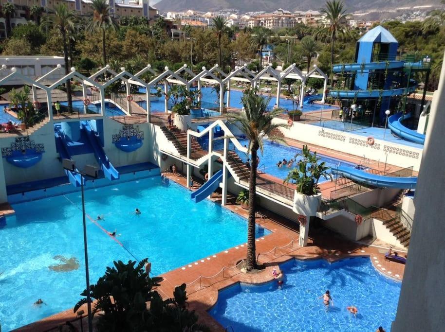 Lux. Frontbeach-Terrace. 5 Pools.Tv. 2 A.C.Netflix Benalmádena Exteriör bild