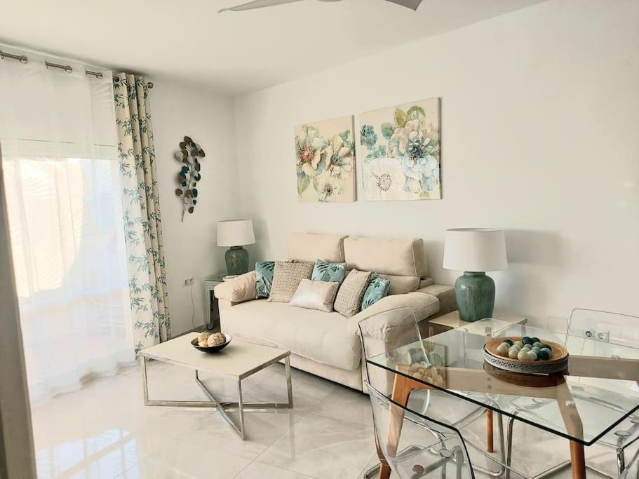 Lux. Frontbeach-Terrace. 5 Pools.Tv. 2 A.C.Netflix Benalmádena Exteriör bild