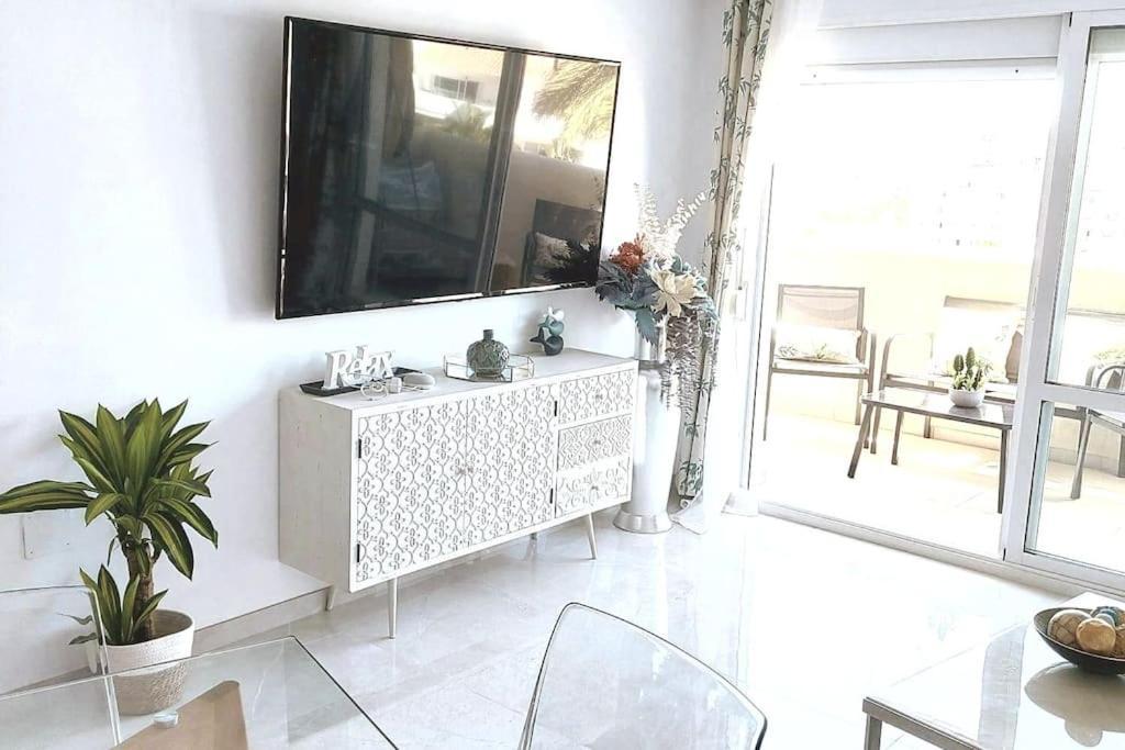 Lux. Frontbeach-Terrace. 5 Pools.Tv. 2 A.C.Netflix Benalmádena Exteriör bild