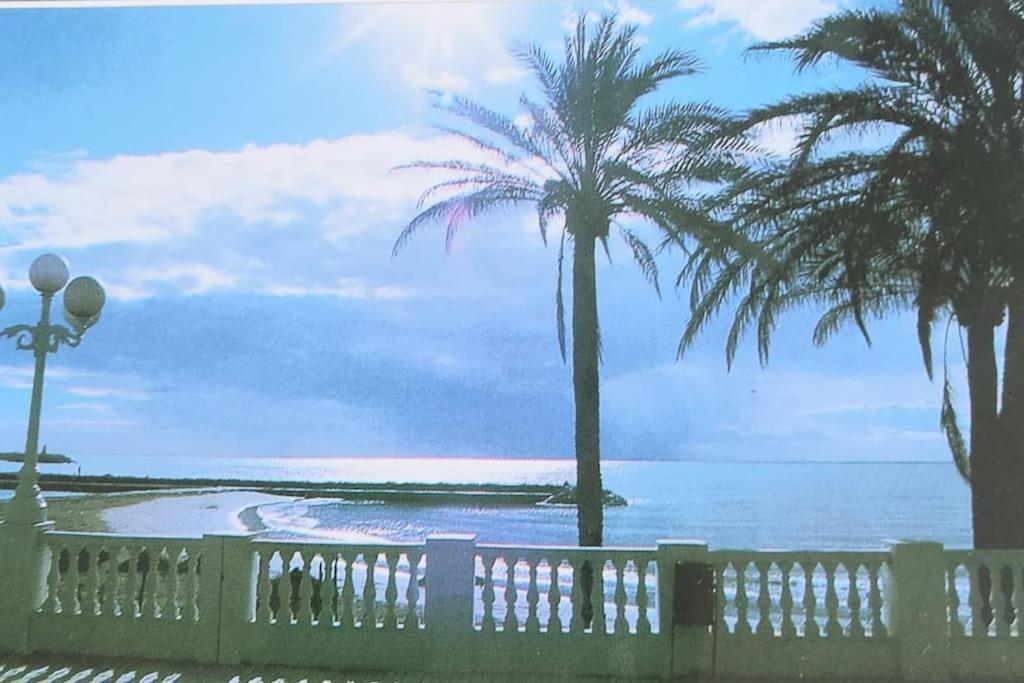 Lux. Frontbeach-Terrace. 5 Pools.Tv. 2 A.C.Netflix Benalmádena Exteriör bild