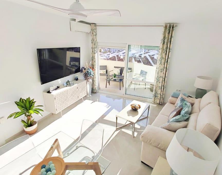 Lux. Frontbeach-Terrace. 5 Pools.Tv. 2 A.C.Netflix Benalmádena Exteriör bild